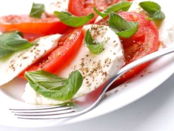 Cum sa prepari o delicioasa Salata Caprese!