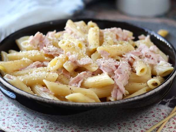 8 rețete salvatoare pentru studenți: ce să gătești când cămara și frigiderul sunt aproape goale?