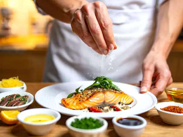 15 trucuri ale bucătarilor pentru a face mâncărurile mai gustoase (secretul este în ingredientele mici)