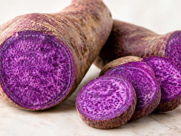 Ce este ube, cum se folosește și de ce vorbește toată lumea despre acest ingredient violet?