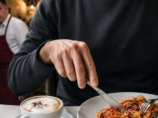 Ce nu ar trebui să faci niciodată cu pastele, cafeaua și pizza dacă există un italian în apropiere