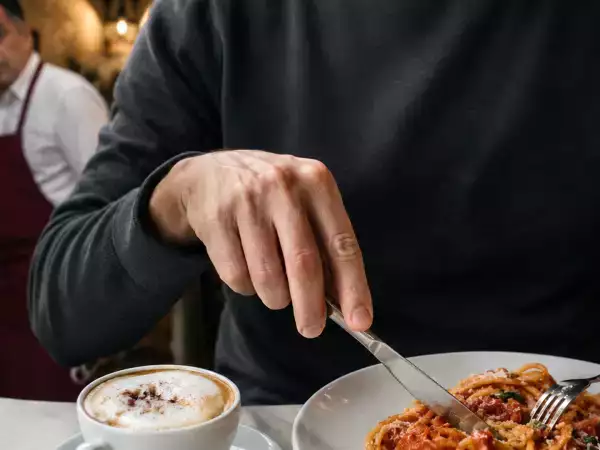 Ce nu ar trebui să faci niciodată cu pastele, cafeaua și pizza dacă există un italian în apropiere