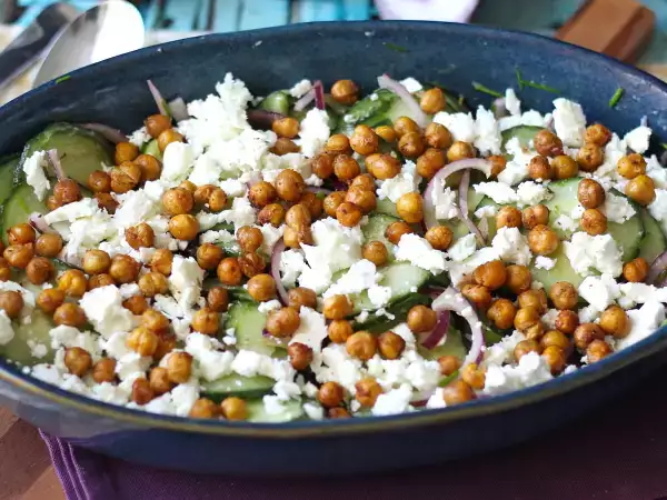 Salate de legume: idei proaspete pentru o alimentație bună cu alimente conservate și preparate simple
