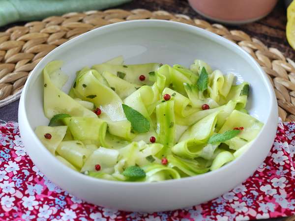 Trucul infailibil pentru dovleceii murați: cum să-i pregătești perfect și savuroși, ca la restaurant