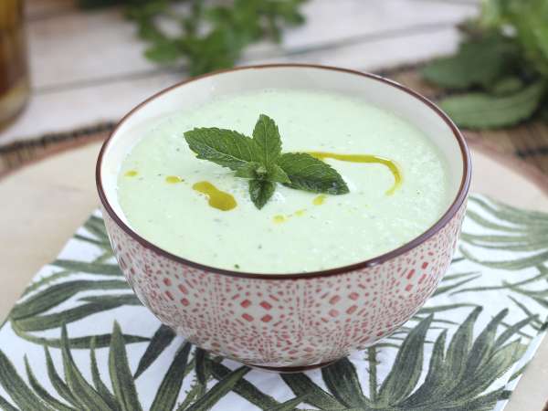 Mai mult decât gazpacho: 12 supe și creme reci pentru o alimentație mai sănătoasă pe vreme caldă