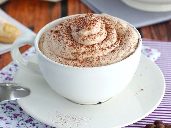 Băuturi reci pe bază de cafea: 4 idei delicioase care vor stârni discuții printre iubitorii de espresso și cappuccino