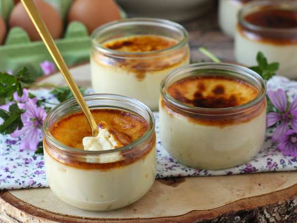 Deserturi de vară fără cuptor: 6 rețete cu friteuza cu aer cald pentru deserturi ușoare și irezistibile