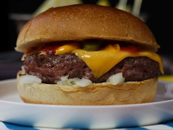 Fast-food de casă: cele mai bune rețete ușoare ale noastre, pentru a te delecta fără să treci pe la drive-through