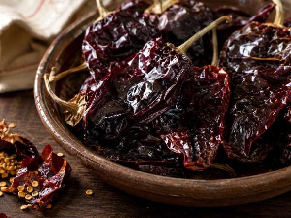 7 ingrediente tipice ale gastronomiei spaniole, bogate în umami