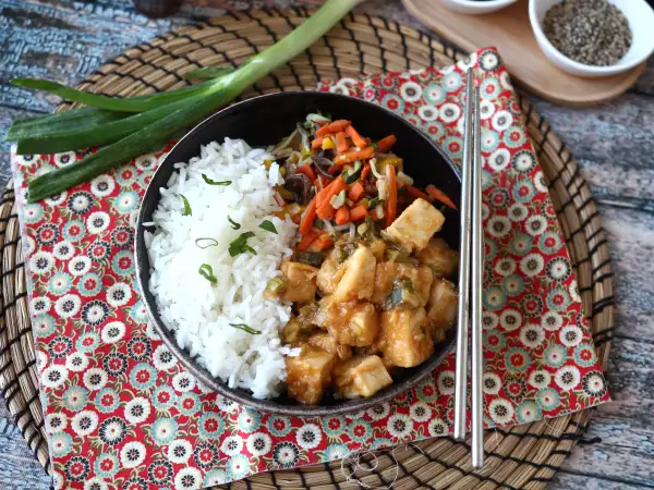 Cu pui sau cu tofu? Descoperiți cina „General Tao”, care reunește familia în jurul unui preparat delicios