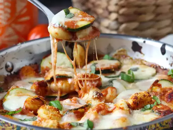 Ai un pachet de gnocchi în cămară? 6 rețete care te scot din încurcătură la cină