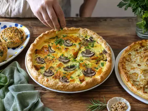 Meniul zilei, 14 octombrie 2026: egg bites, quiche cu potimarron și tartă cu pere