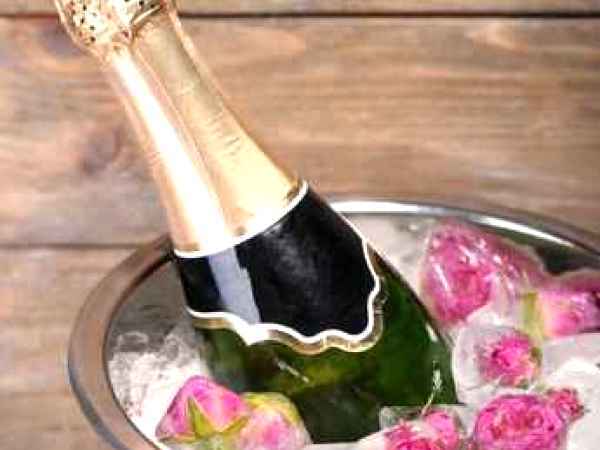 Cum racim corect o sticla de vin