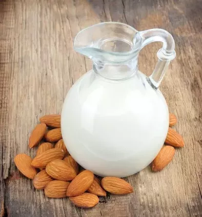 Laptele de migdale – miracolul vegetal