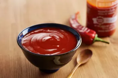 Sriracha sos – sosul de ardei chili
