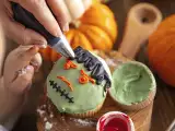 Articole: Colorantul îți strică glazura sau ciocolata? 4 greșeli frecvente la deserturile de Halloween