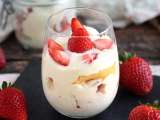 Articole: Tiramisu de căpșuni: o versiune de primăvară a clasicului italian