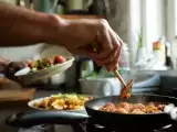 Articole: Meniul zilei, 8 mai: aperitiv cu spanac, varză cu porc și plăcintă cu mere