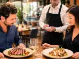 Articole: Motivul pentru care nu te întreabă niciodată de gradul de fierbere al puiului într-un restaurant