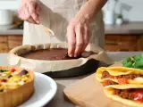 Articole: Meniul zilei, 18 mai: Quiche vegetarian, tortillas coapte cu carne de vită picantă și negresă delicioasă