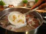Articole: Acea spumă ciudată de pe carne are o explicație care schimbă totul în bucătărie