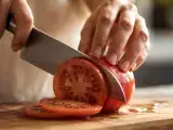 Articole: 5 ingrediente care îți pot deteriora cuțitele fără ca tu să știi