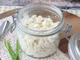 Articole: Cum se prepară brânza cottage acasă? Rețeta cu doar două ingrediente, extrem de ieftină!