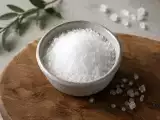Articole: Sare fină, sare „fleur de sel”, sare roz sau sare iodată: cum să alegi sarea potrivită pentru gătitul acasă?
