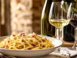 Articole: Cum să alegi vinul perfect pentru carbonara: sfaturi practice și asocieri recomandate de somelieri