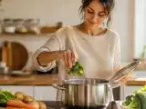 Articole: Apă rece sau clocotită? De ce nu toate legumele încep să se gătească la fel