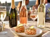 Articole: Vinuri franceze de încercat la aperitiv: sticle care te cuceresc încă de la prima înghițitură