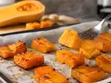 Articole: Cum se coace un dovleac butternut la cuptor pentru a obține bucăți foarte fragede?