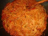 Rețetă Spaghete cu busuioc si sos de rosii