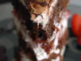 Rețetă Tort meringue cu ciocolata si capsune