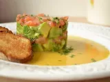Rețetă Salata usoara cu somon si avocado