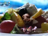 Rețetă Salata cu pere, struguri, nuci si branza (reteta video)