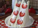 Rețetă Ichigo sando - sandvișul japonez cu căpșuni și frișcă!