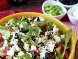 Rețetă Salată de linte, feta și edamame cu legume crocante
