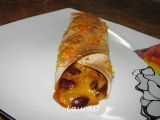 Rețetă Tortillas cu fasole in sos picant si branza cheddar