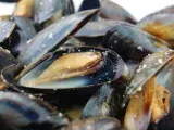 Rețetă Baked mussels in garlic butter sauce