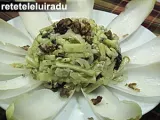 Rețetă Salata de andive cu stafide si nuci