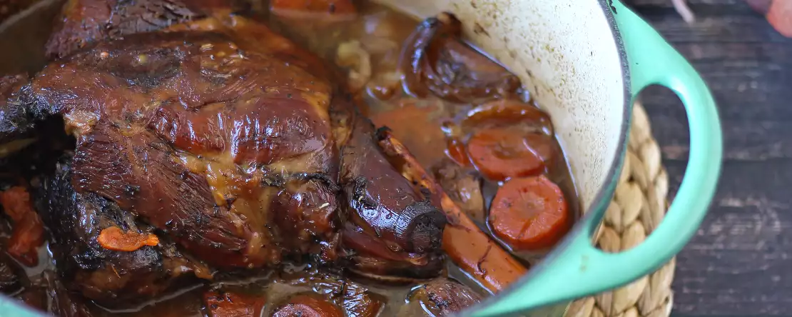 Pulpă de miel la cuptor: rețeta ultra-ușoară