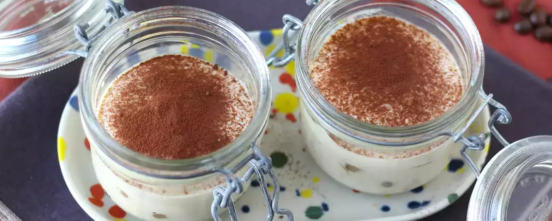 Tiramisu cu tofu mătăsos, fără mascarpone și fără ouă