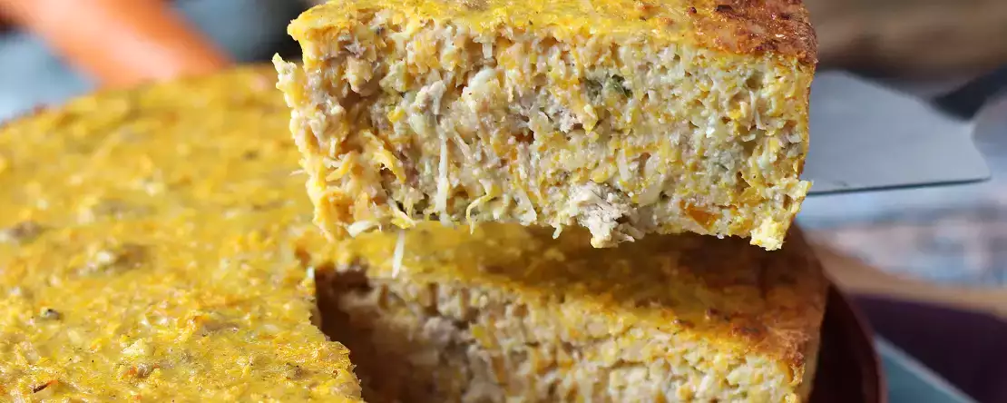 Quiche fără aluat cu ton, morcovi și brânză cottage: ușor de preparat și bogată în proteine