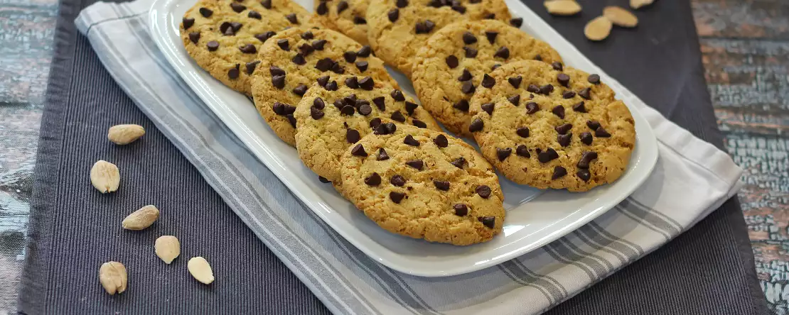 Fursecuri vegane cu migdale și pepite de ciocolată: ușor de făcut și delicioase
