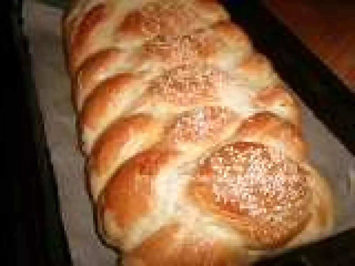 Paine impletita in patru