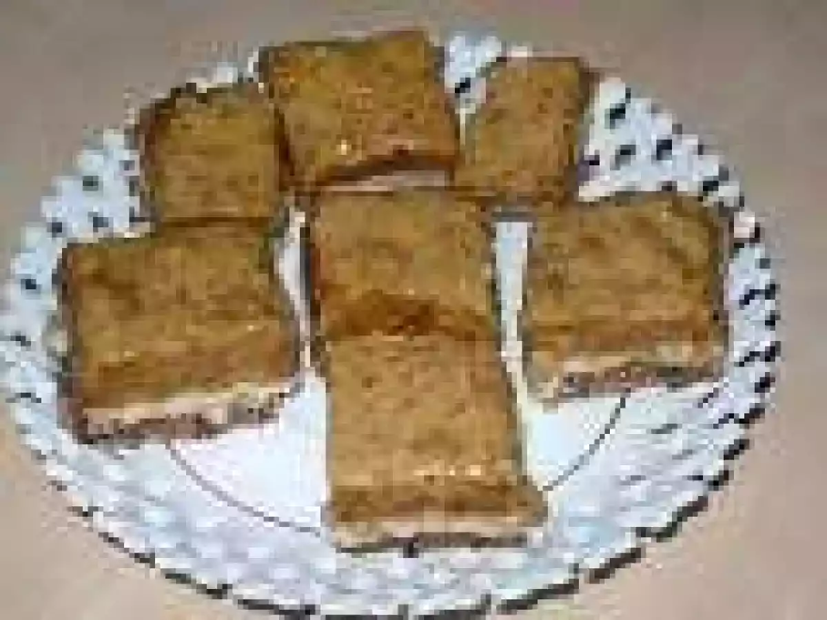 Prajitura cu nuca si crema caramel