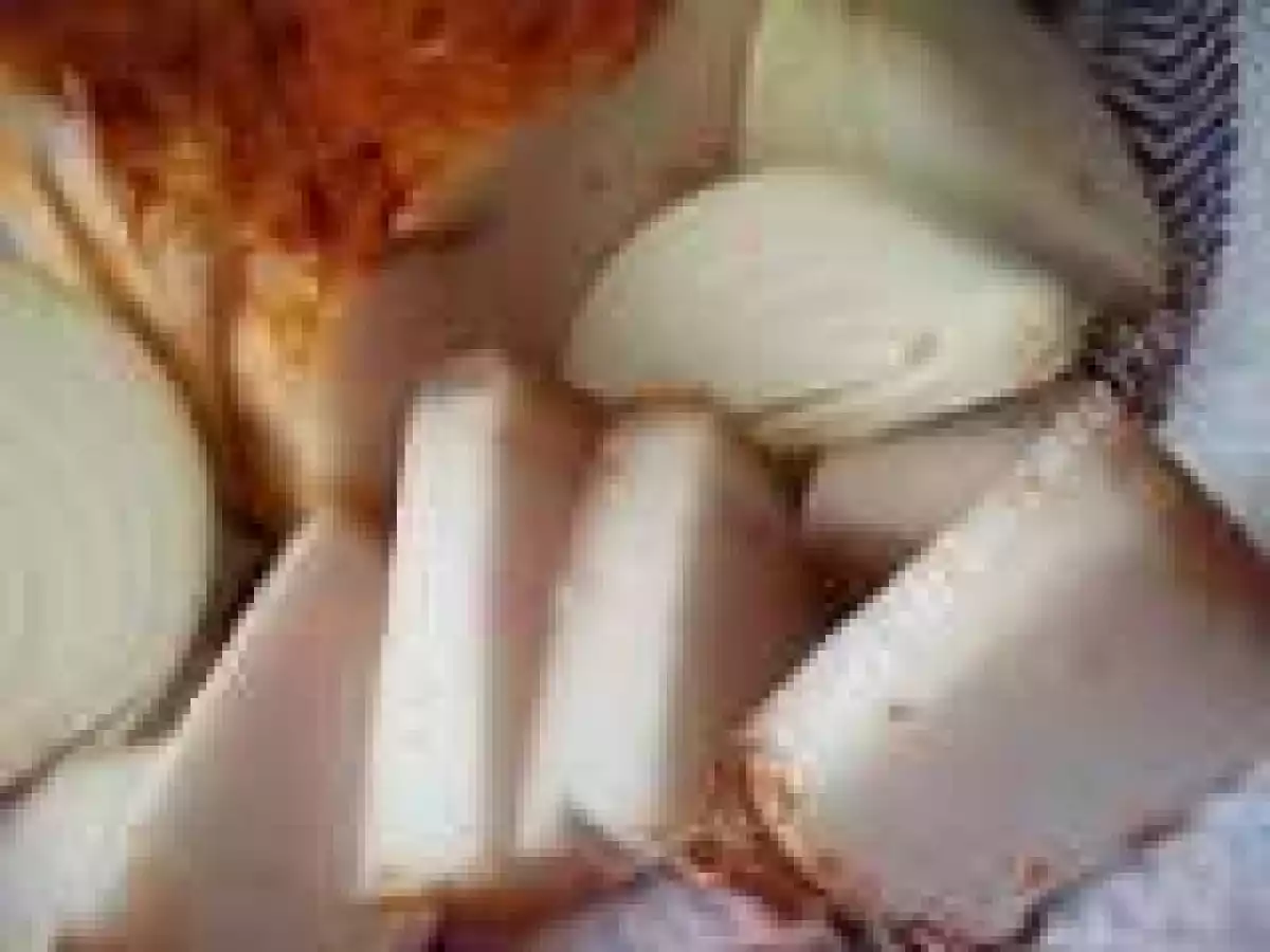 SLANINUTA CU BOIA(fiarta in zeama de varza)