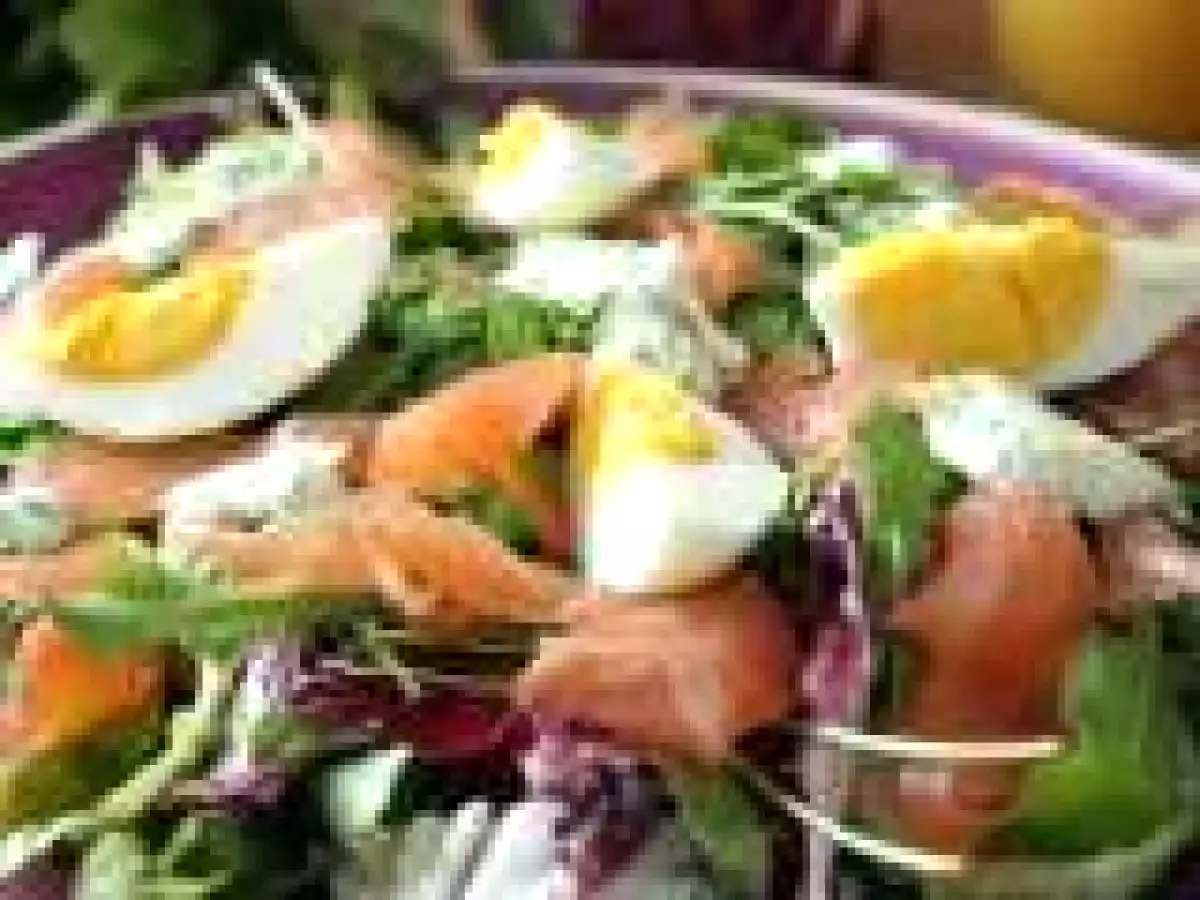 Salata cu Somon Afumat