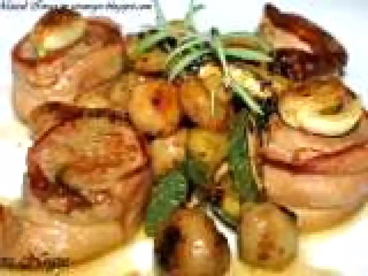 Muschi de porc cu bacon, zucchini si ciuperci champignion